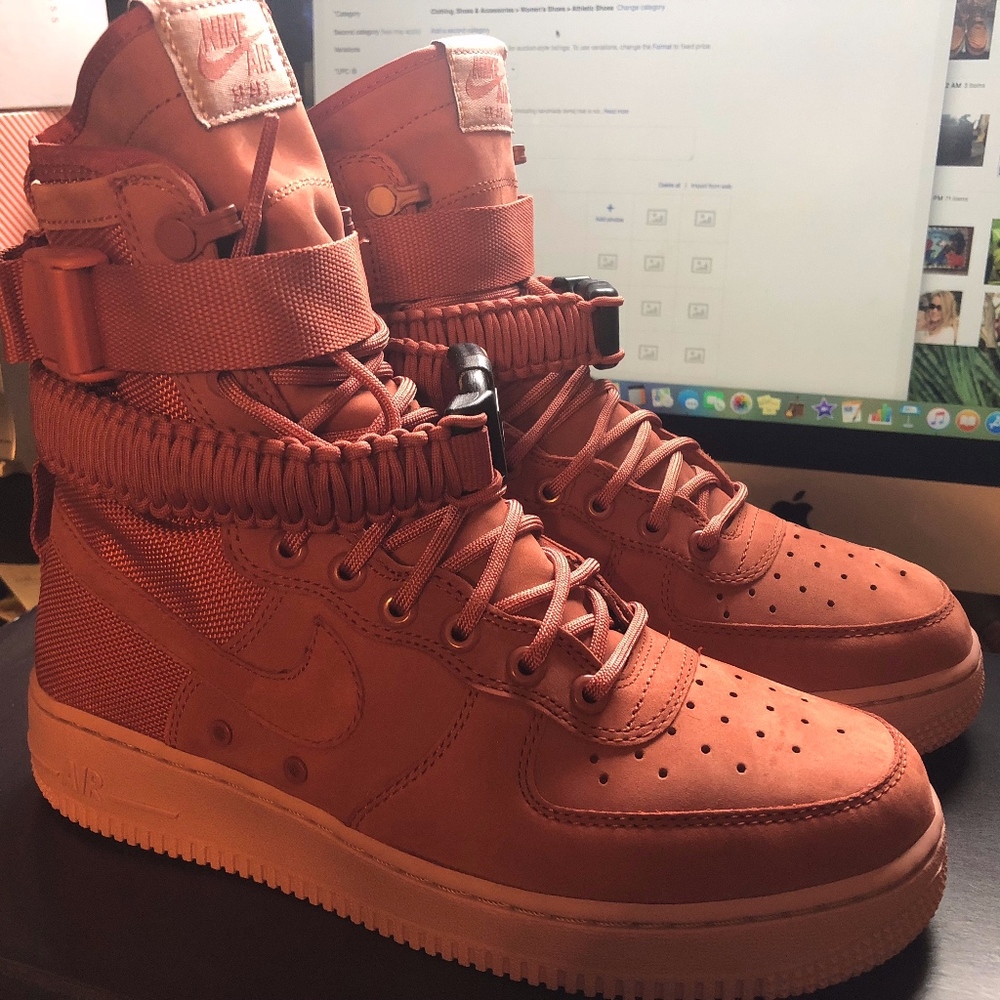 Nike W SF AF1 Air Force 1